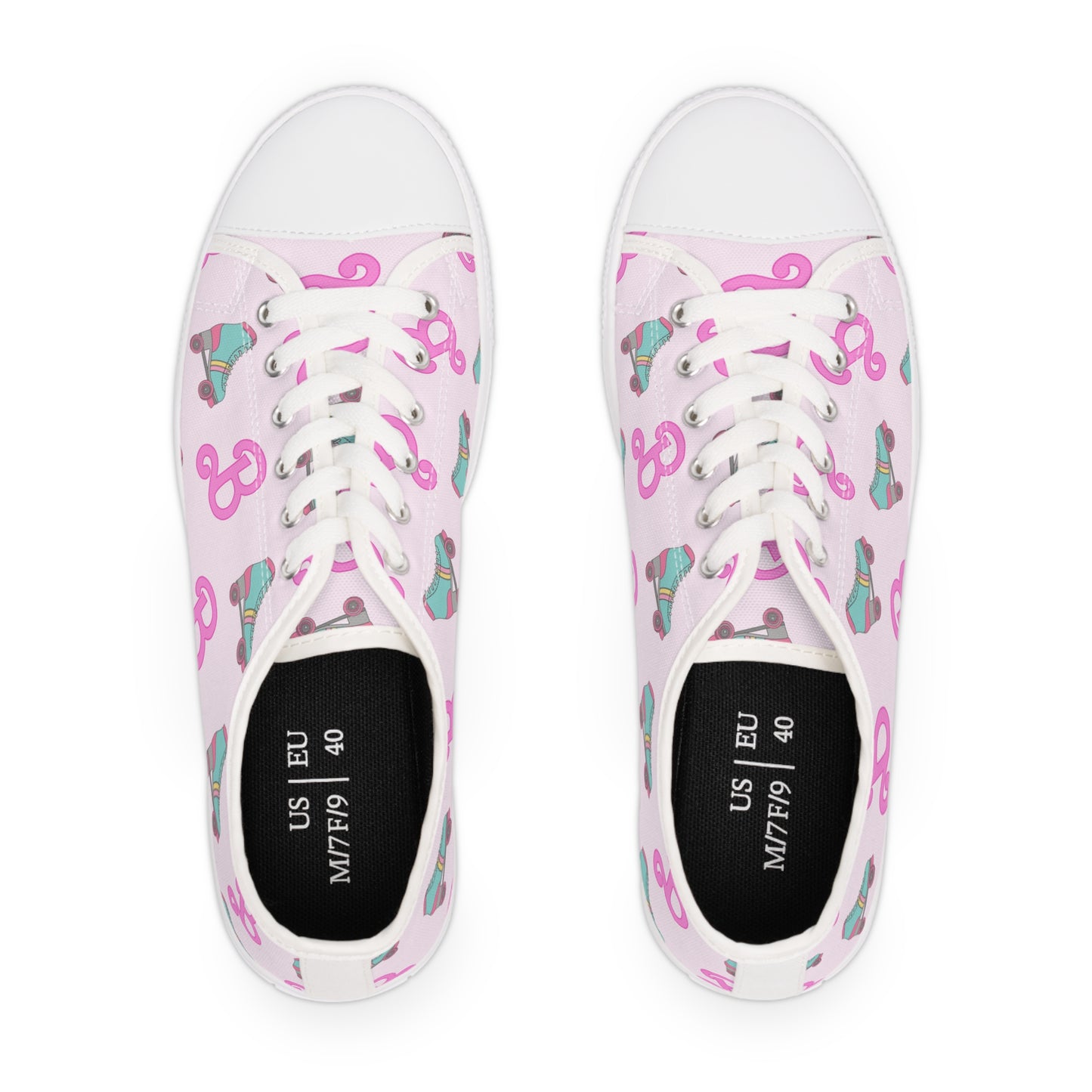 Retro Roller Skating Doll Women's Low Top Sneakers